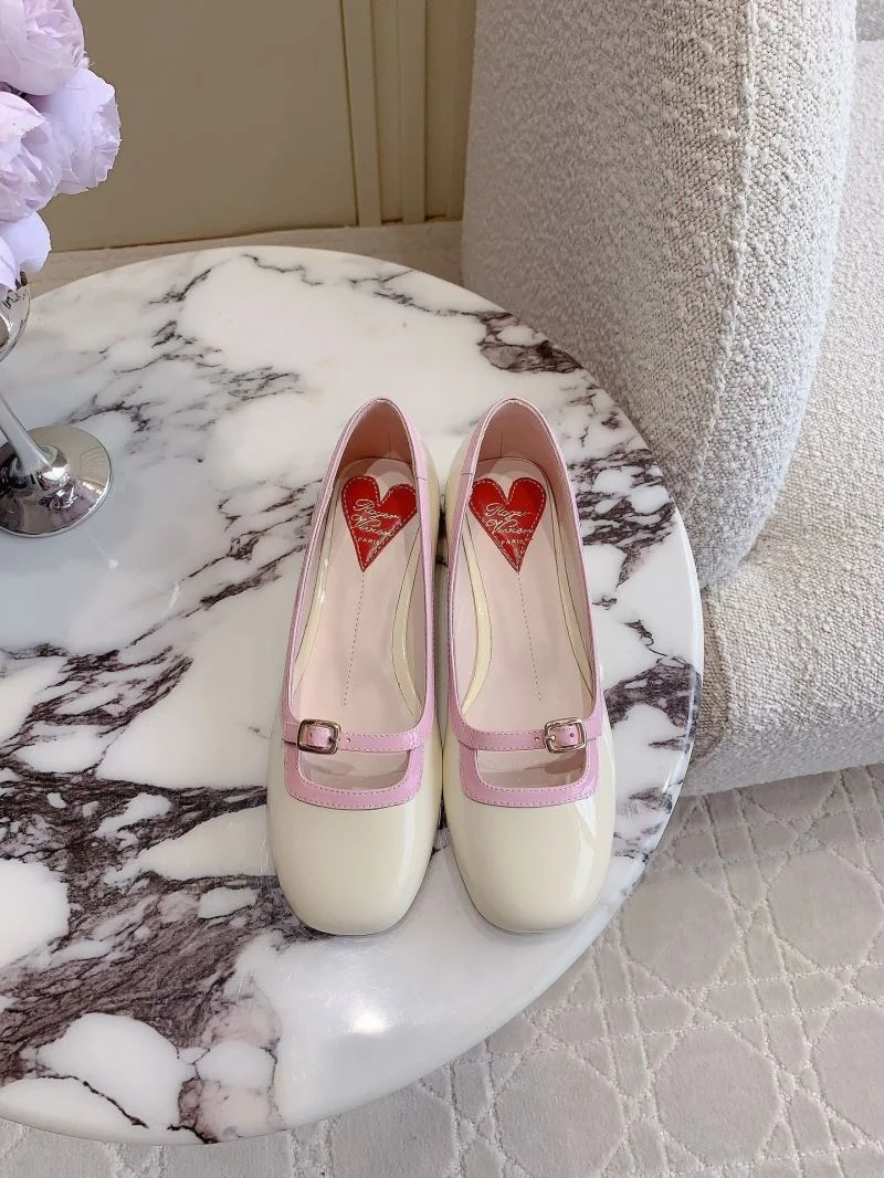 Classic Roger Vivier Shoes 9025