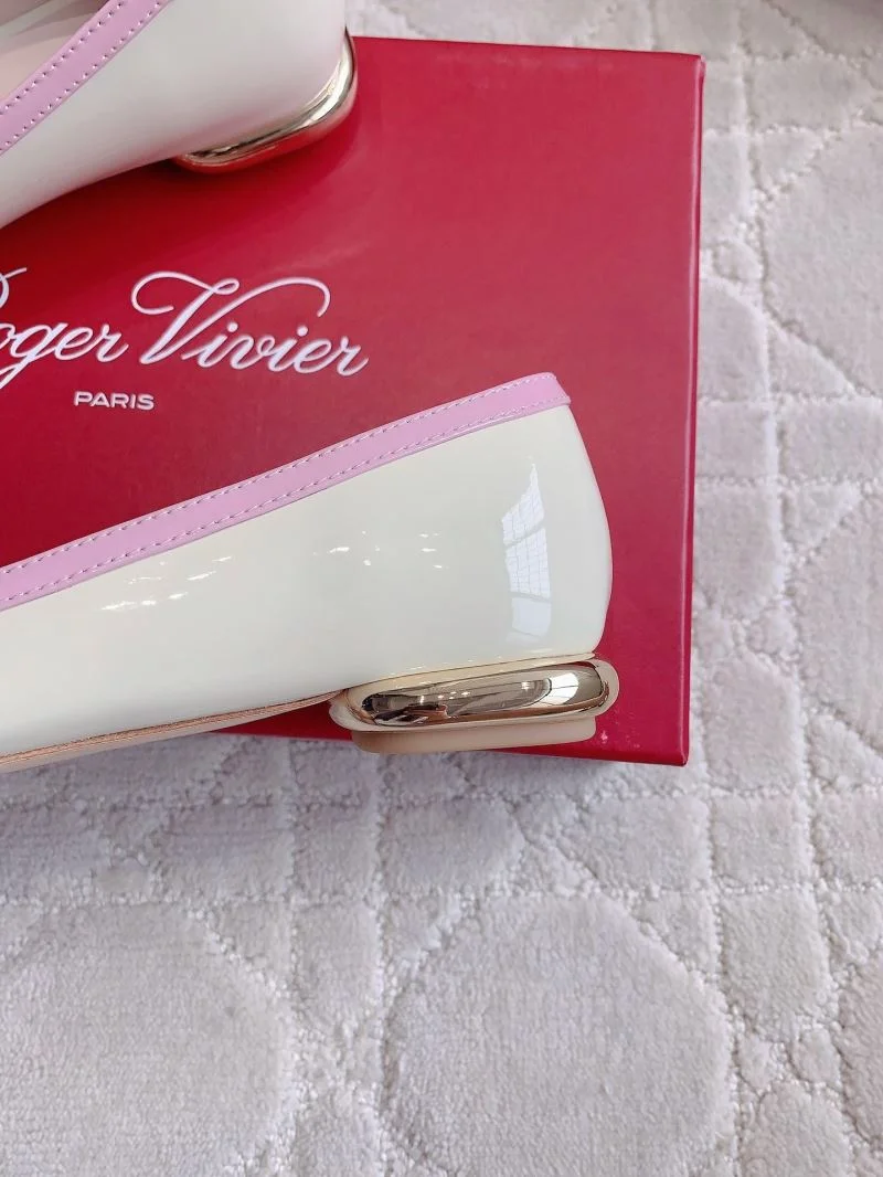 Classic Roger Vivier Shoes 9025