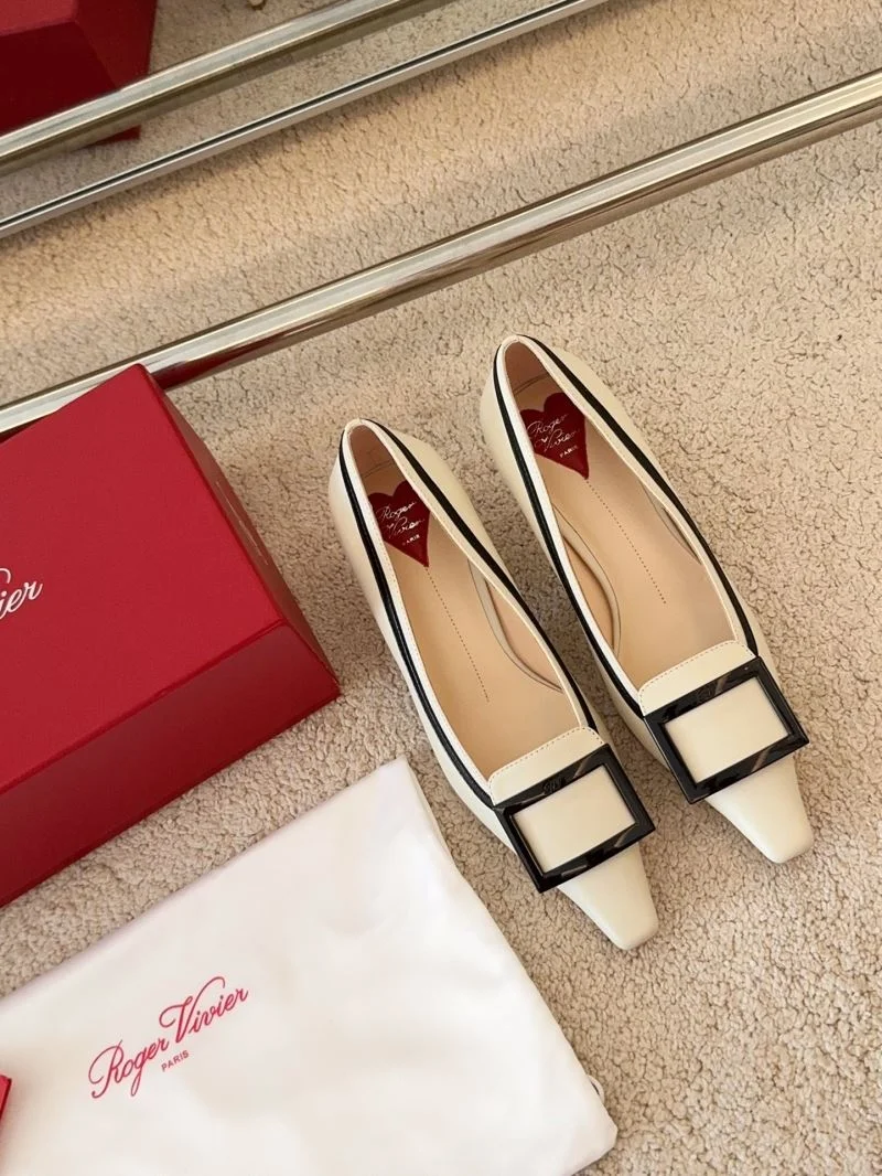 Roger Vivier Shoes Trendy 9060