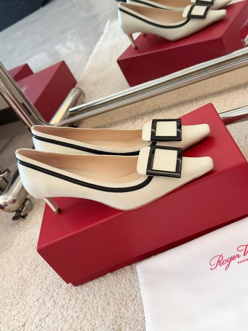 Roger Vivier Shoes Trendy 9060