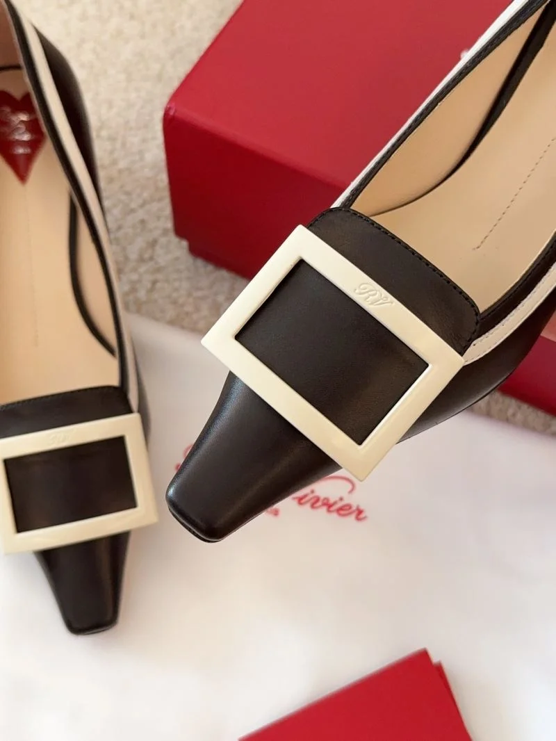 Sporty Roger Vivier Shoes 8996