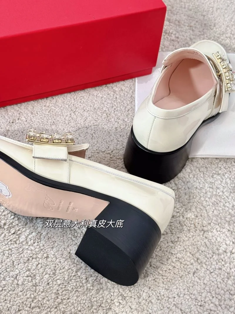Lightweight Roger Vivier Shoes 8980