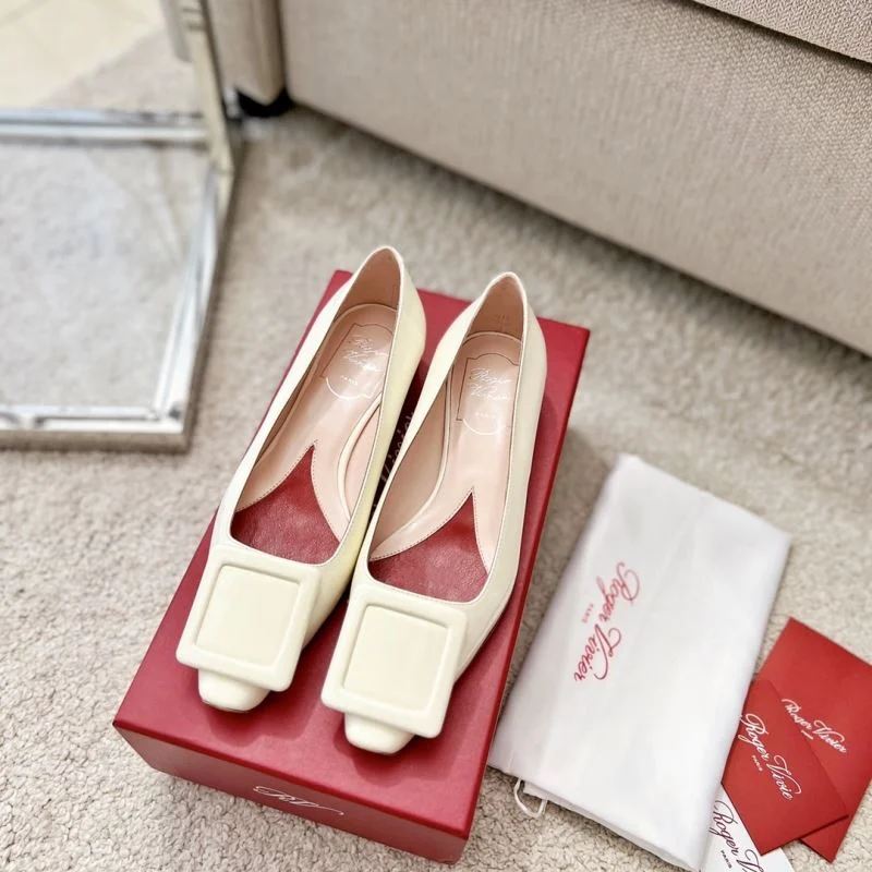 Casual Roger Vivier Shoes 9000