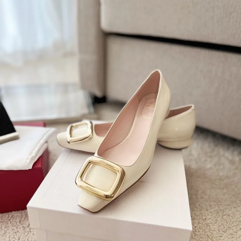 UrbanChic Roger Vivier Shoes 8978