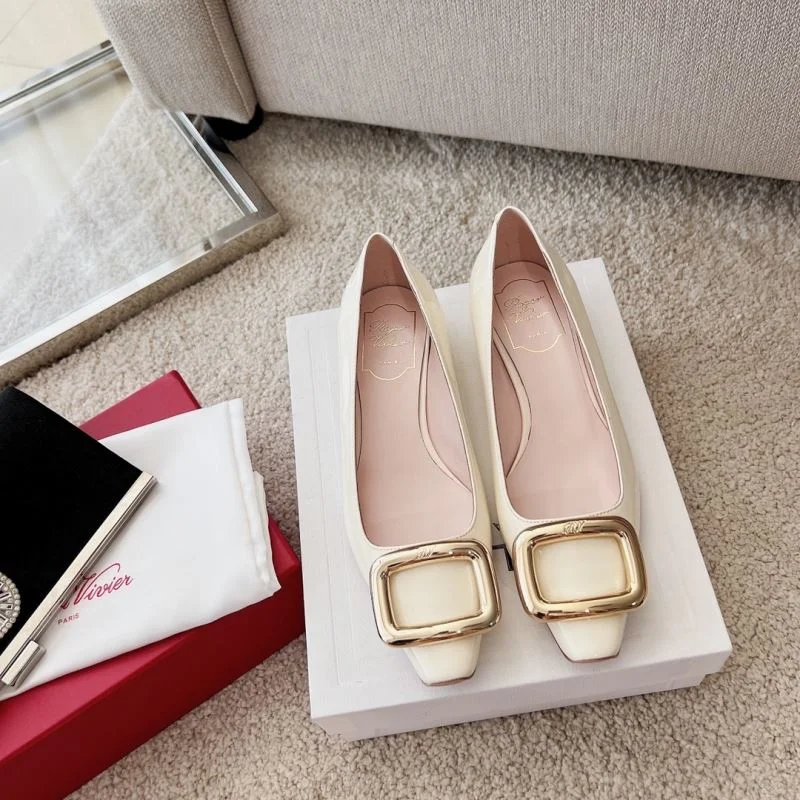 UrbanChic Roger Vivier Shoes 8978