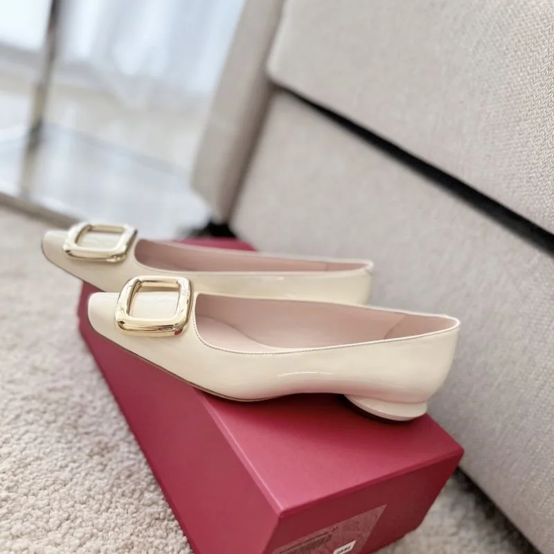 UrbanChic Roger Vivier Shoes 8978