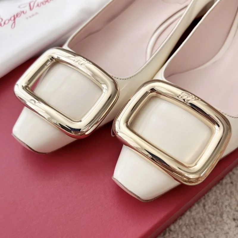 UrbanChic Roger Vivier Shoes 8978