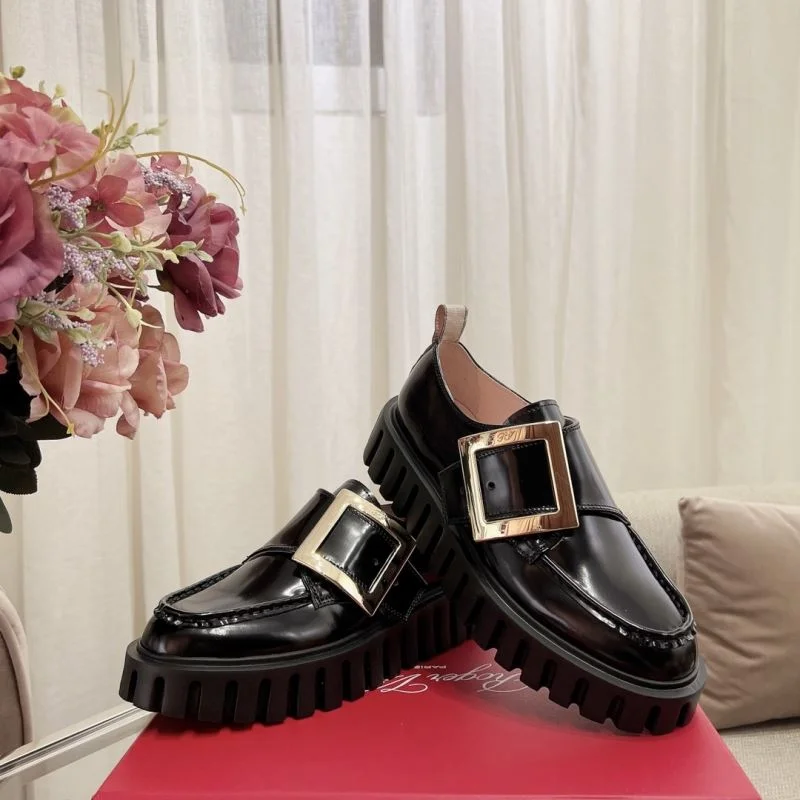 Roger Vivier Shoes Timeless 8966