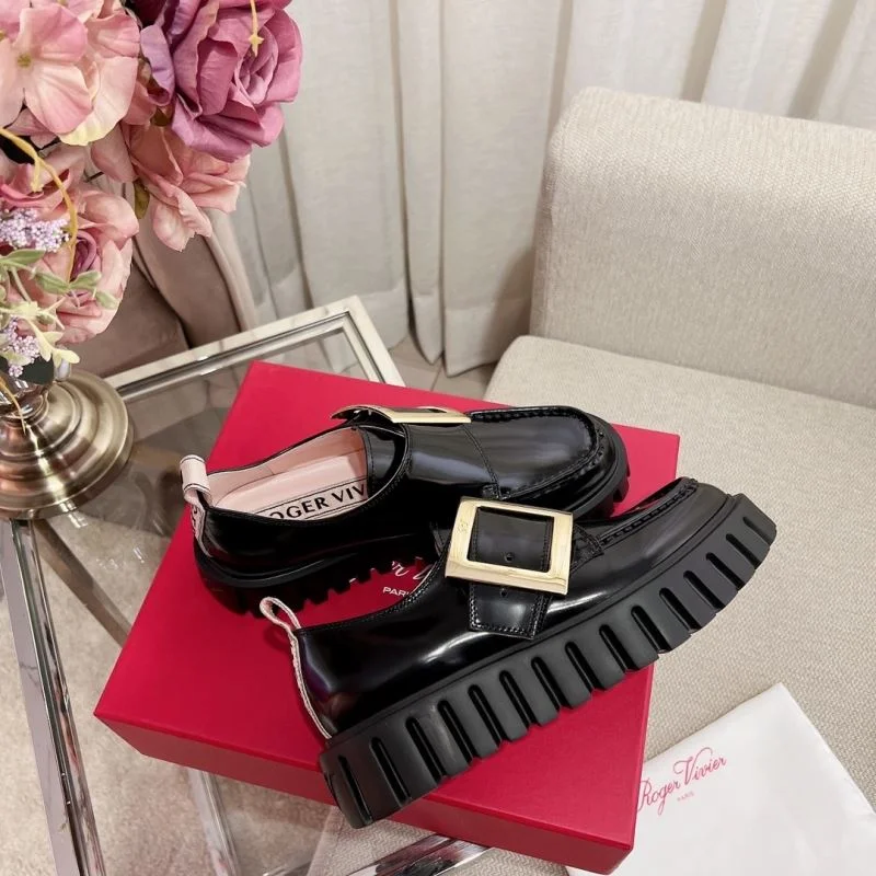 Roger Vivier Shoes Timeless 8966