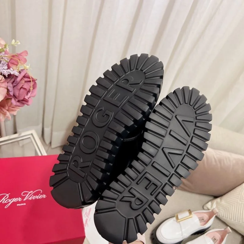 Roger Vivier Shoes Timeless 8966