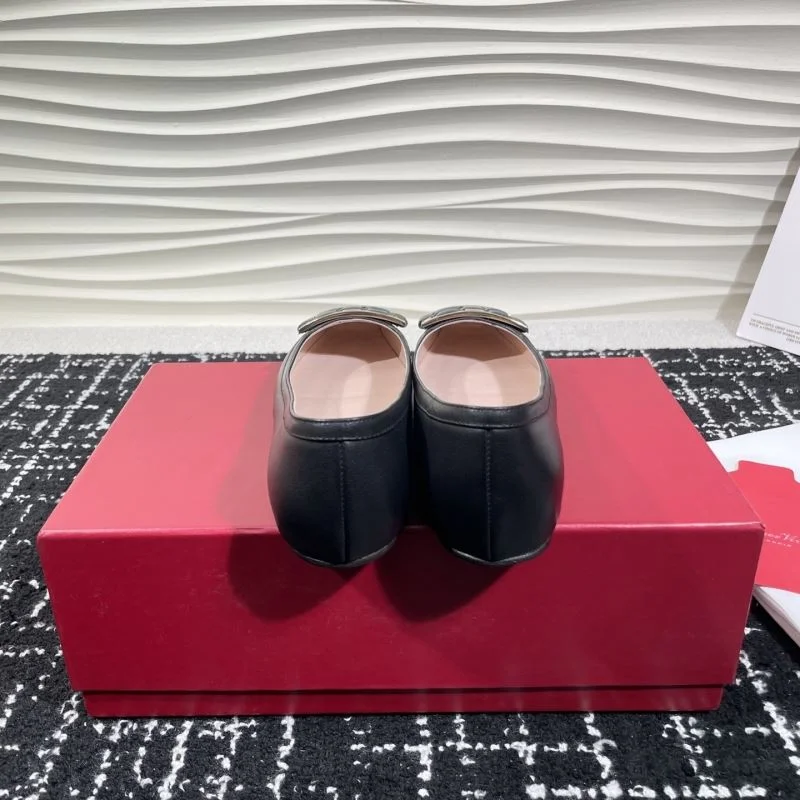 Breathable Roger Vivier Shoes 9015