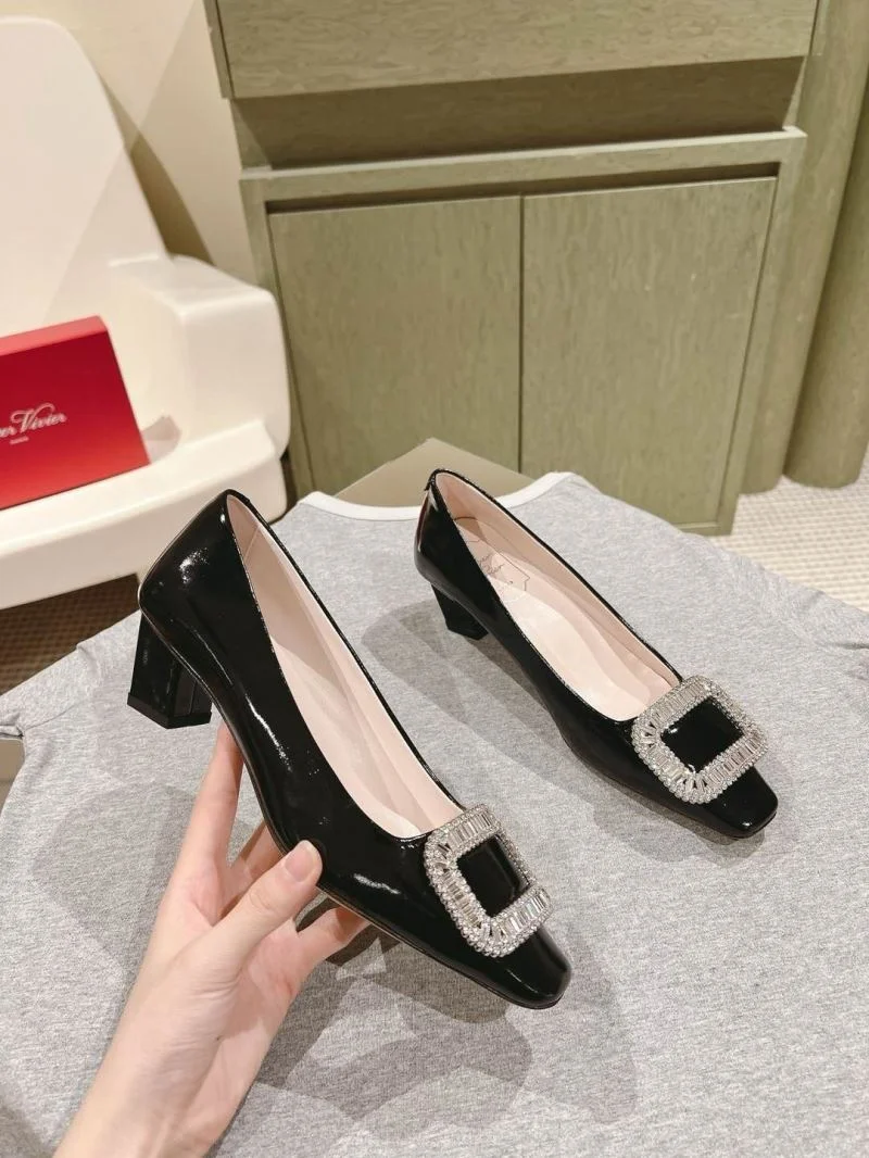 Classic Roger Vivier Shoes 15413