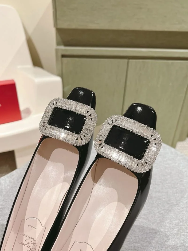 Classic Roger Vivier Shoes 15413