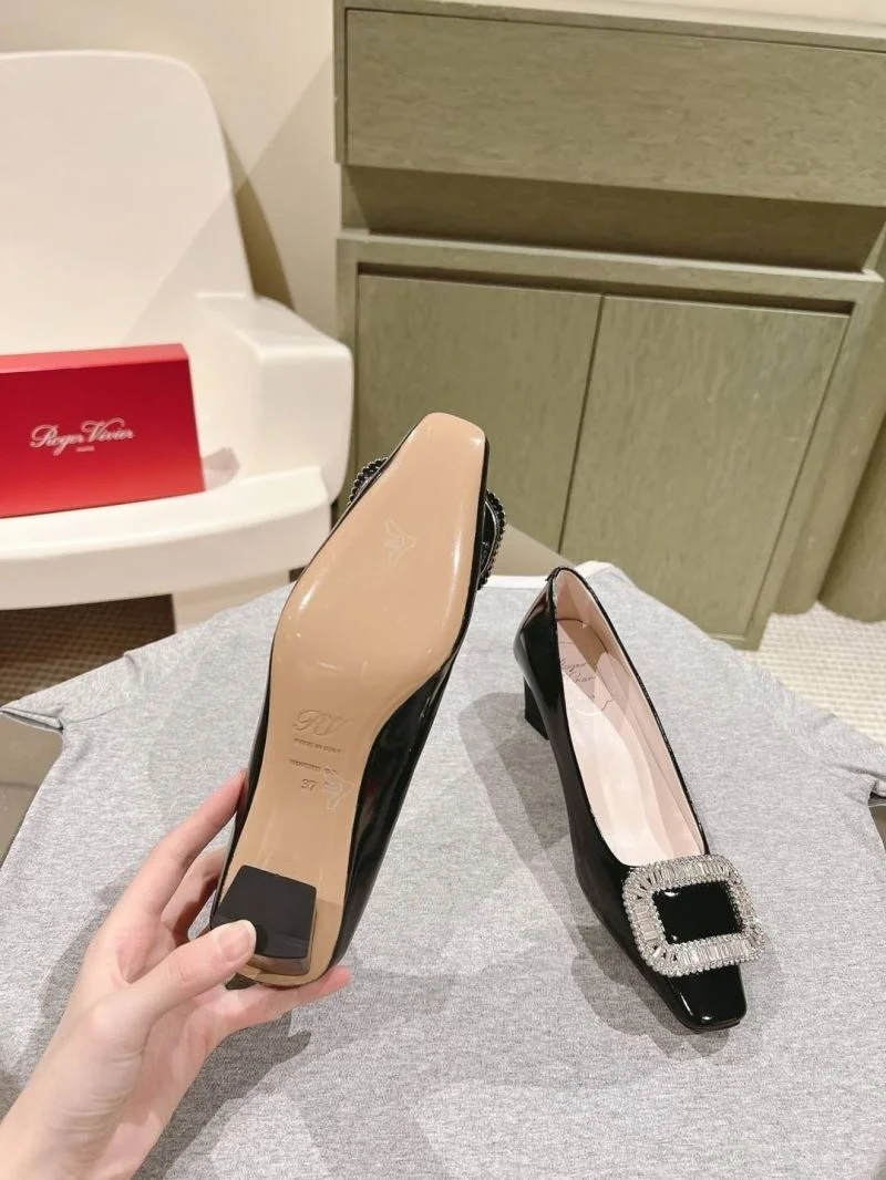 Classic Roger Vivier Shoes 15413