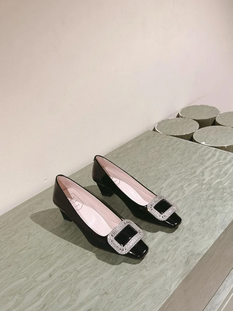 Classic Roger Vivier Shoes 15413