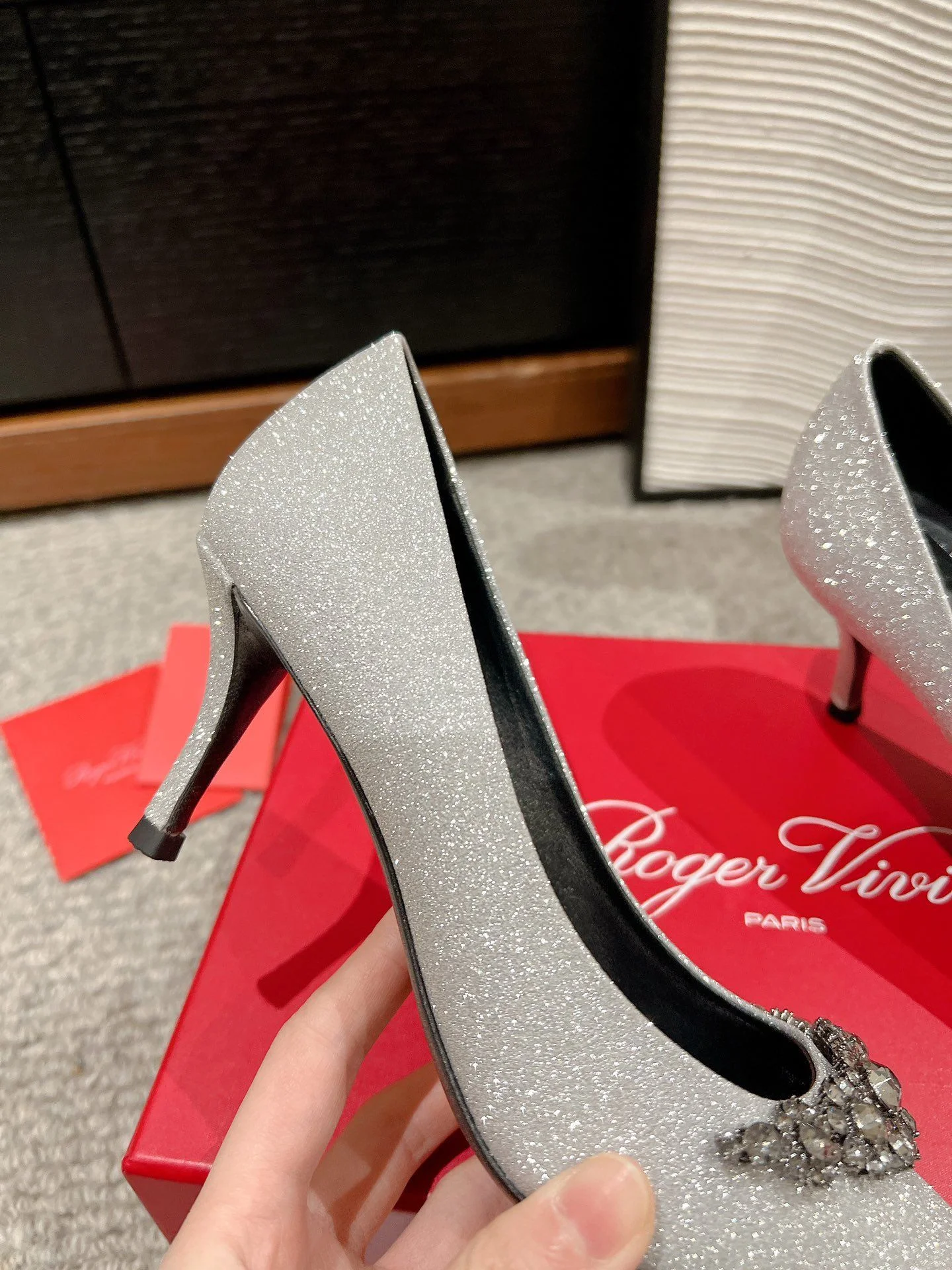 Unisex Roger Vivier Shoes 5826