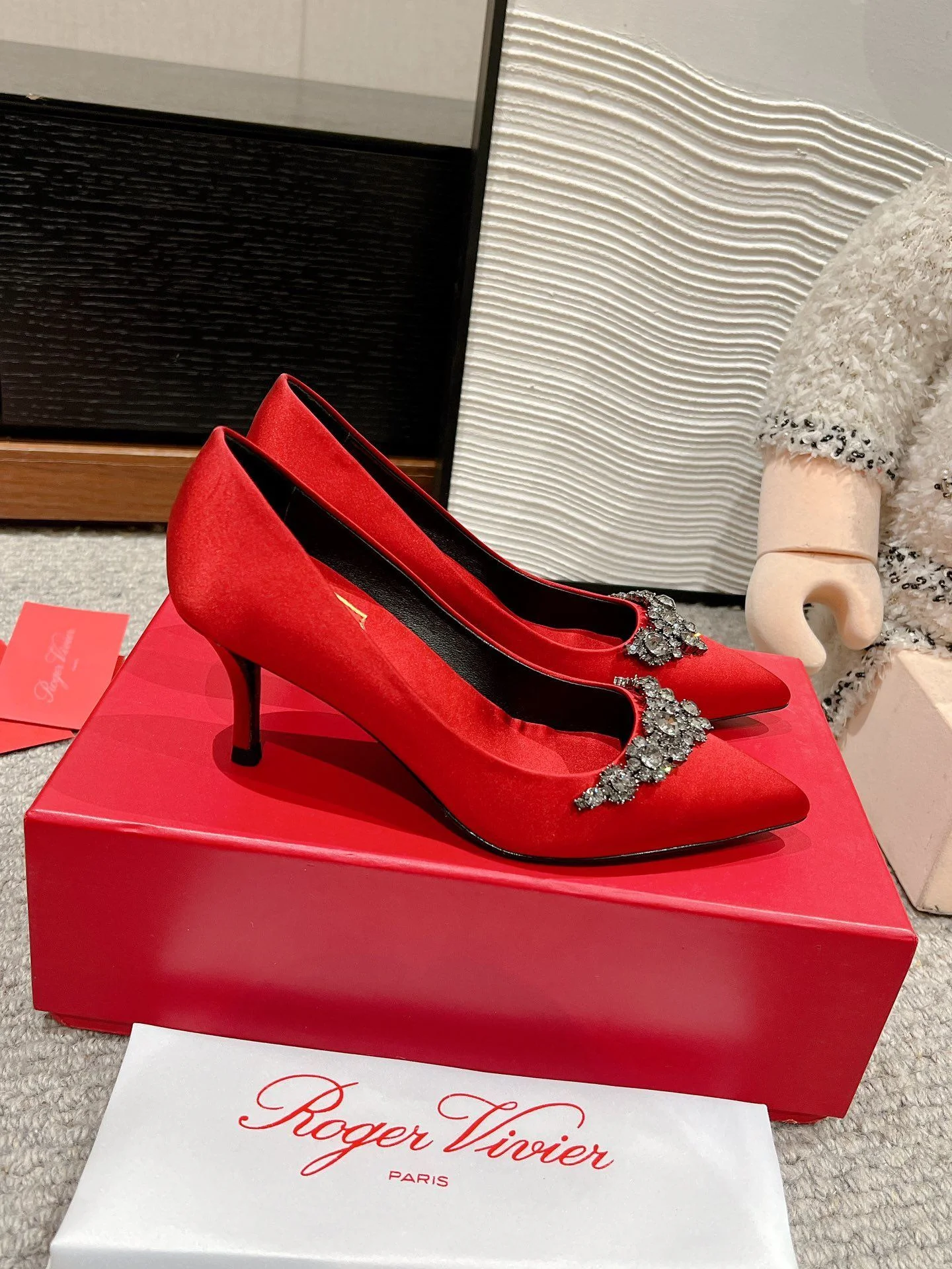 UrbanStyle Roger Vivier Shoes 5886