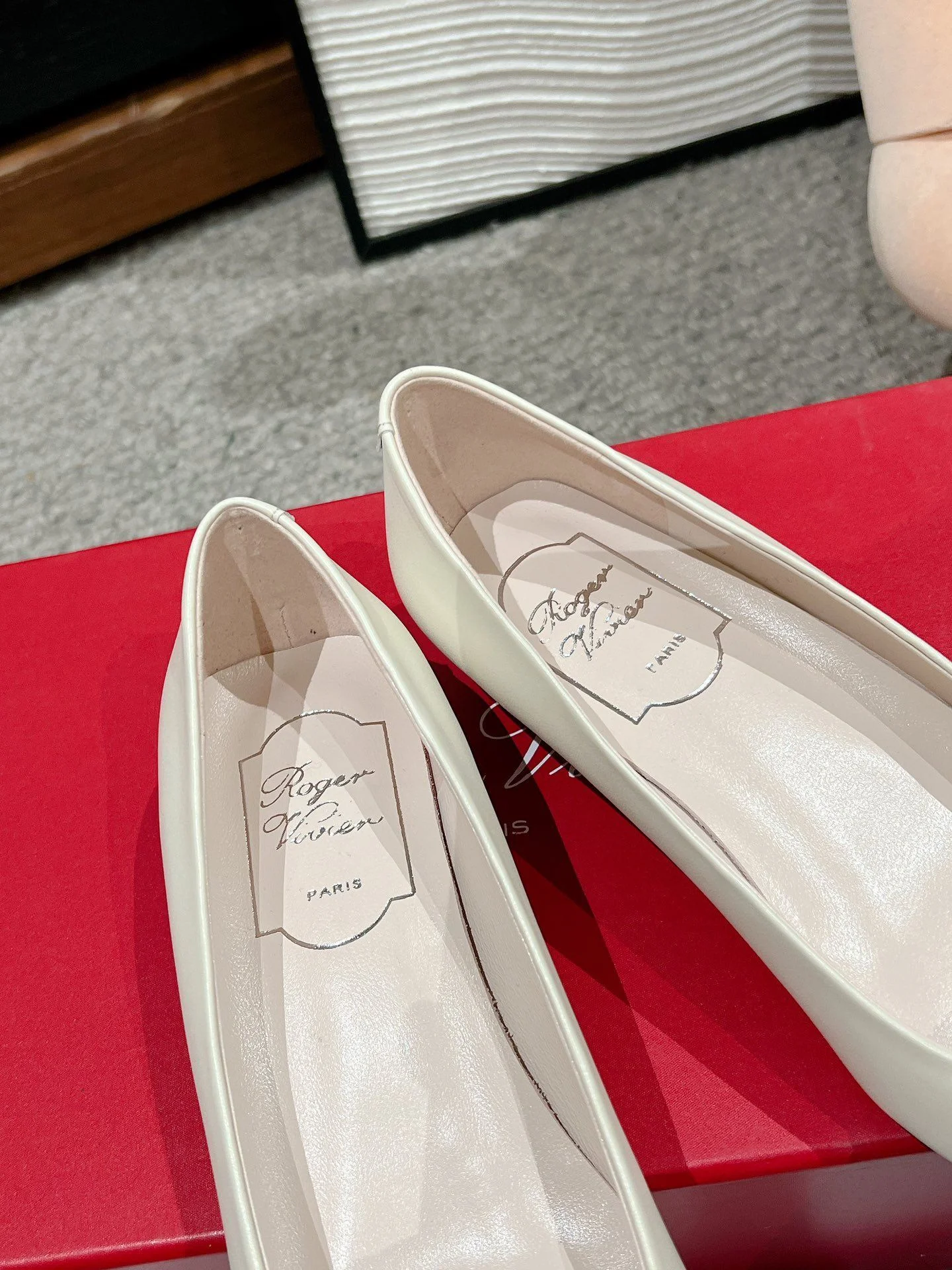 Roger Vivier Shoes Flexible 5825