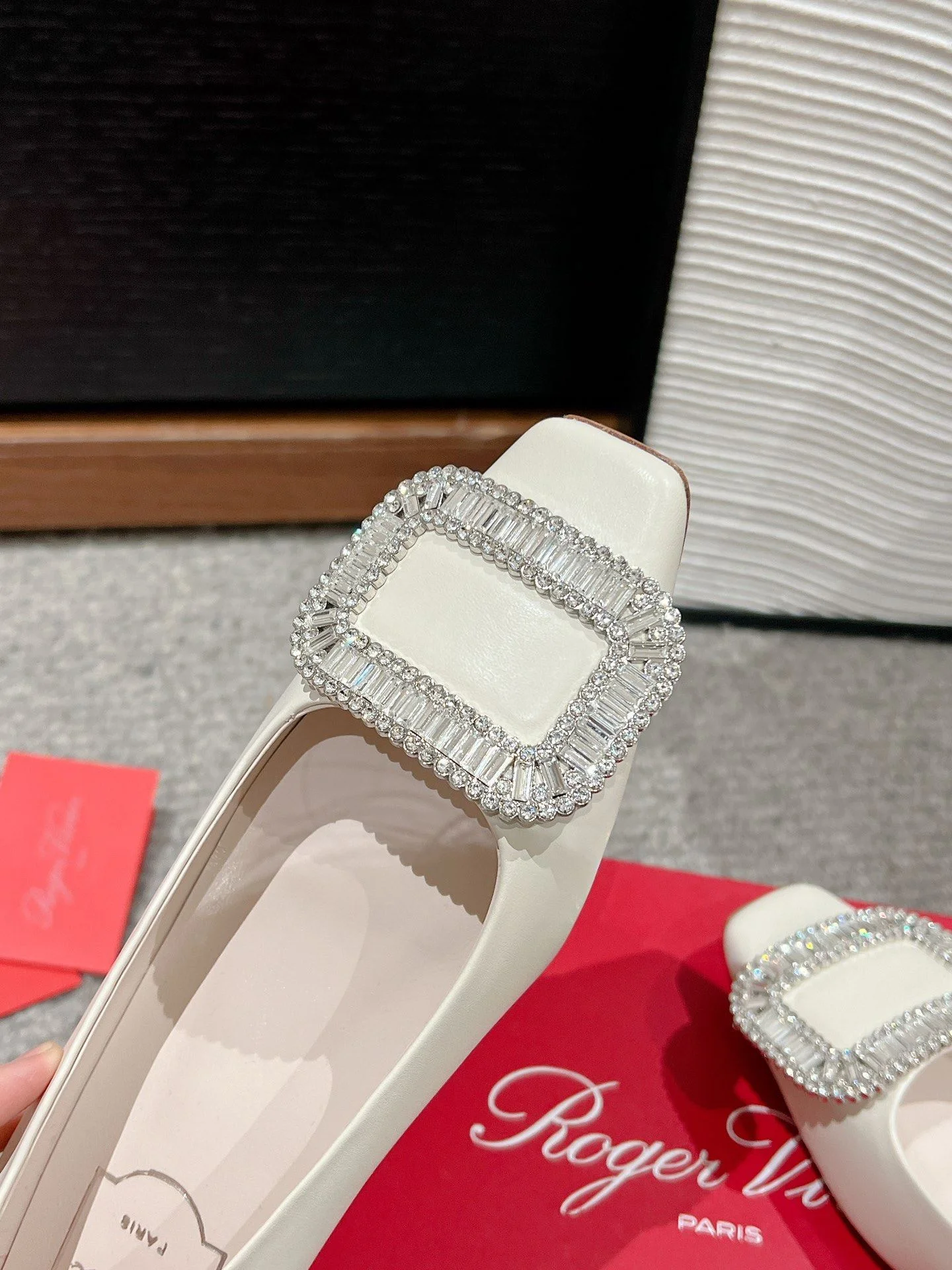 Roger Vivier Shoes Flexible 5825