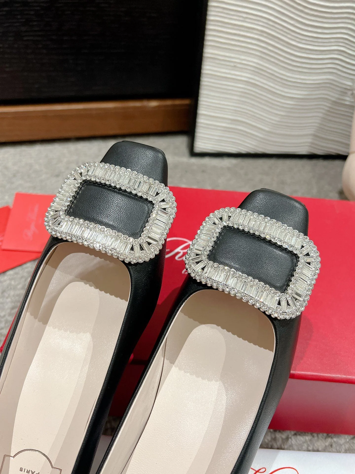 Elegant Roger Vivier Shoes 5884