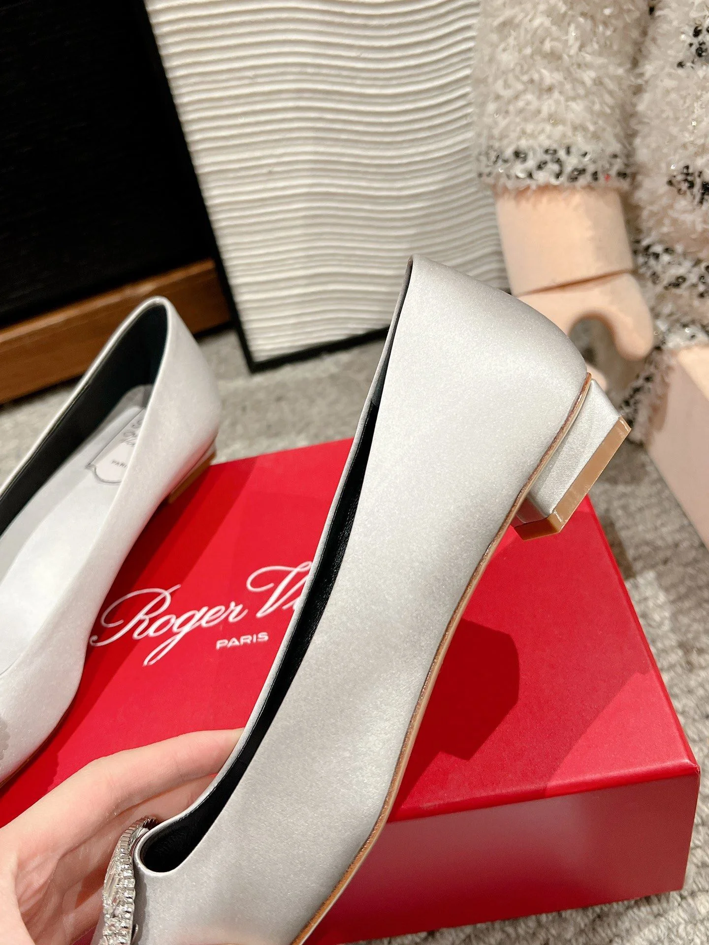 Roger Vivier Shoes Refined 5851