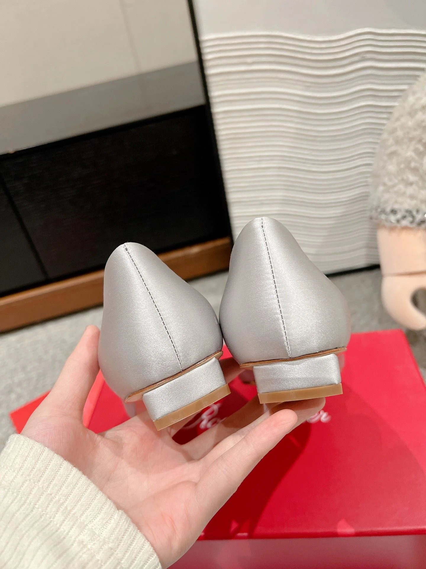 Roger Vivier Shoes Refined 5851