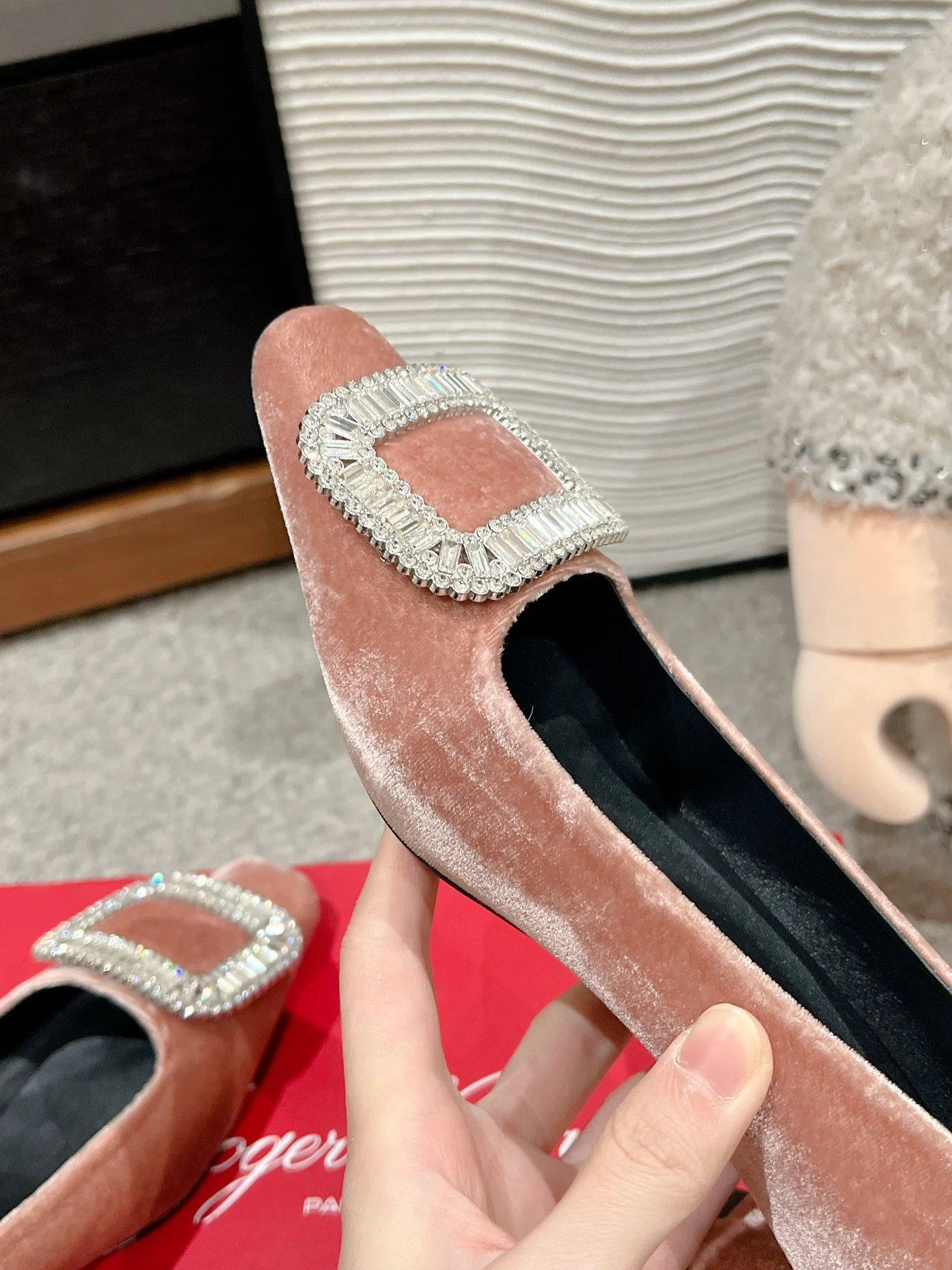 Roger Vivier Shoes TechFriendly 5819