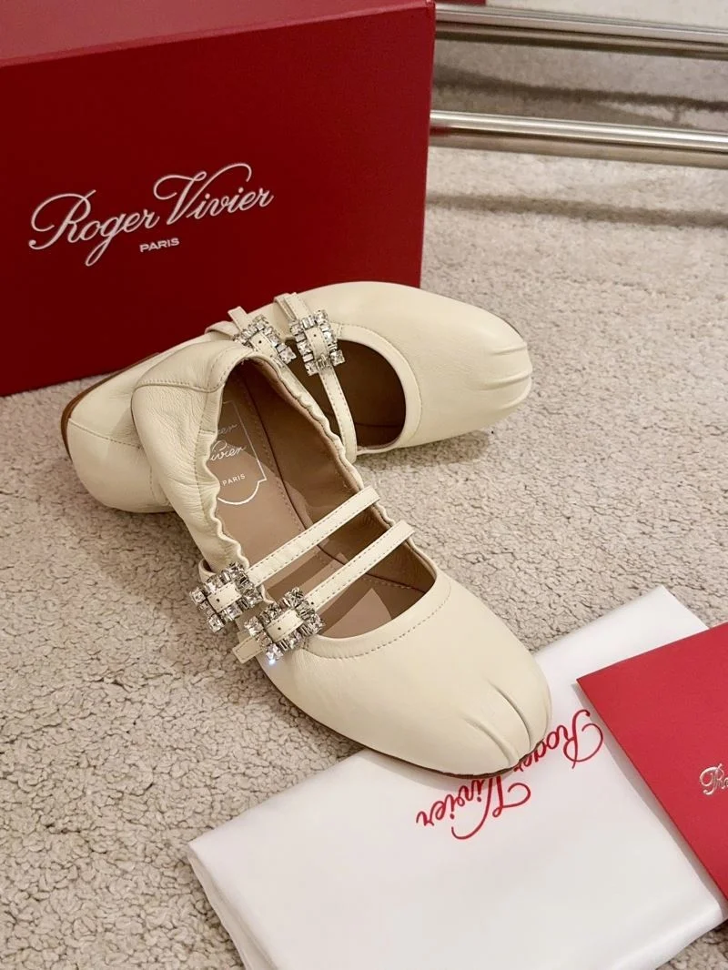 Roger Vivier Shoes Unique 5811