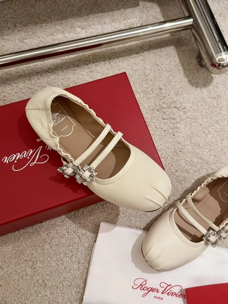 Roger Vivier Shoes Unique 5811