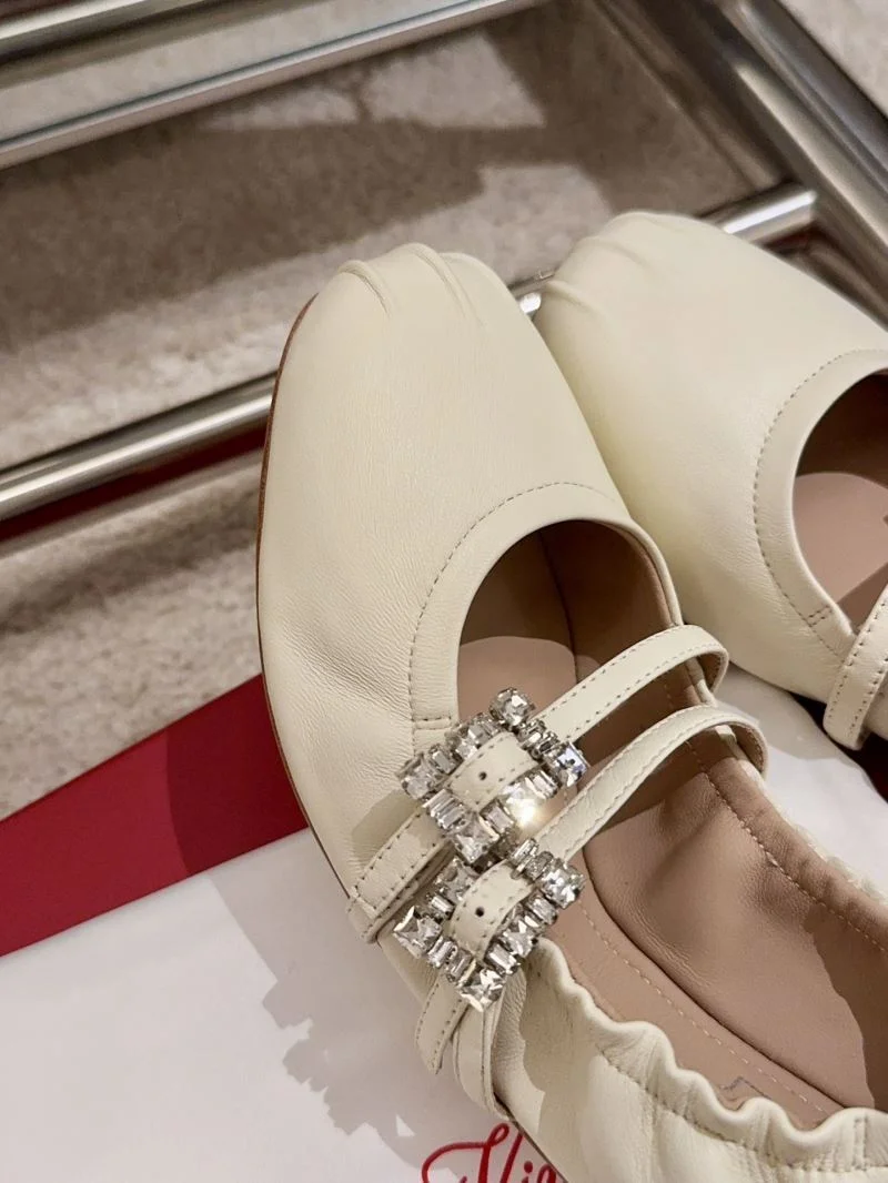 Roger Vivier Shoes Unique 5811