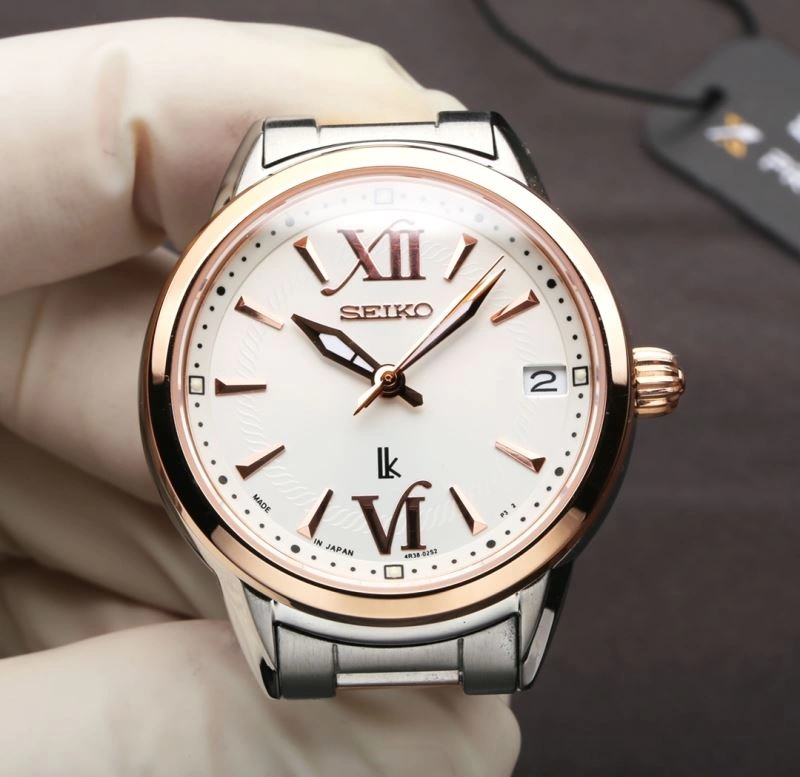 Sporty SEIKO Watches 202796