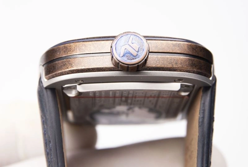 SmoothTexture SEVENFRIDAY Watches 202847