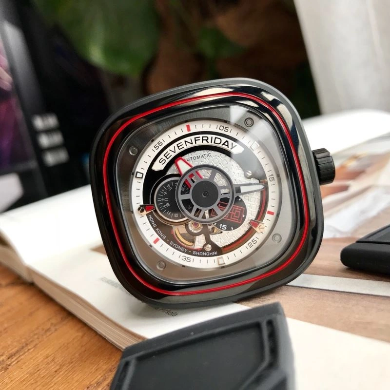 Compact SEVENFRIDAY Watches 202830