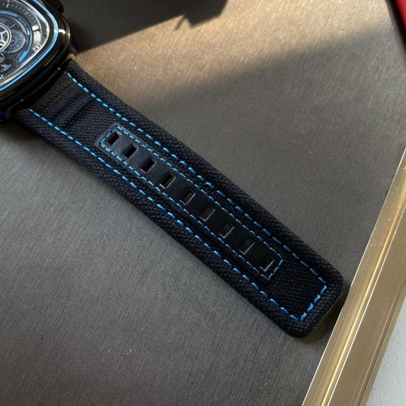 SEVENFRIDAY Watches MoistureWicking 202801
