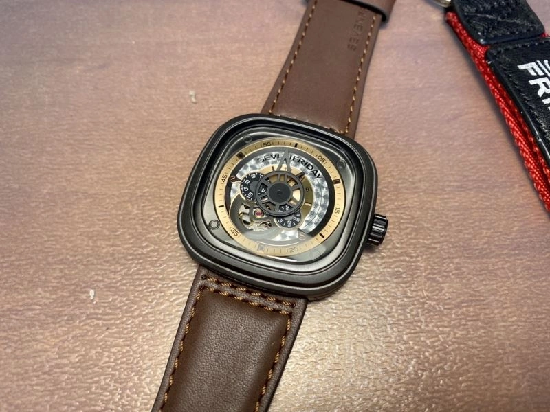 WellDesigned SEVENFRIDAY Watches 202786