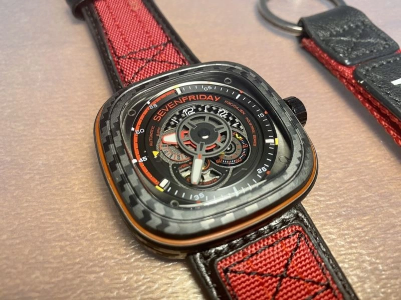 Resilient SEVENFRIDAY Watches 202787