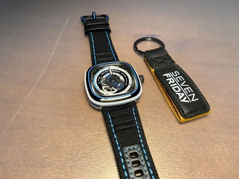 SEVENFRIDAY Watches Vibrant 202789