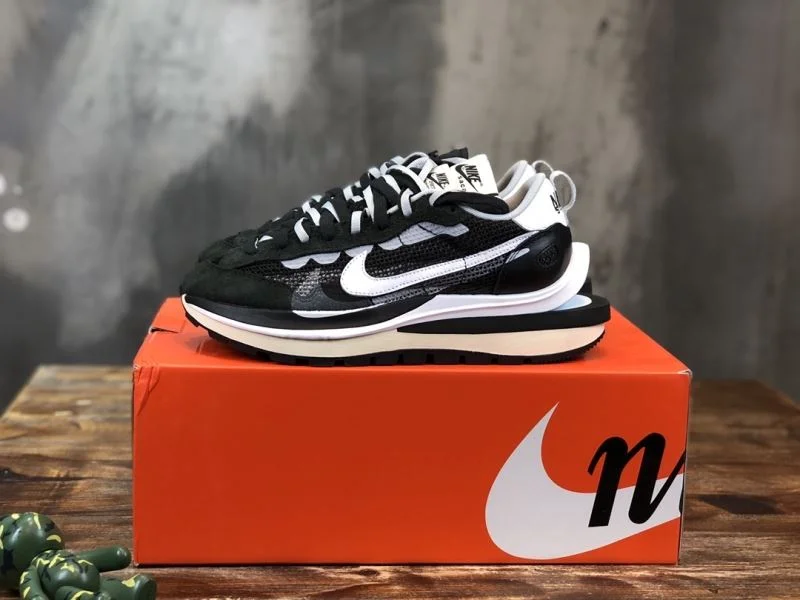 Sacai x Nike VaporWaffle Shoes Elegant 33381