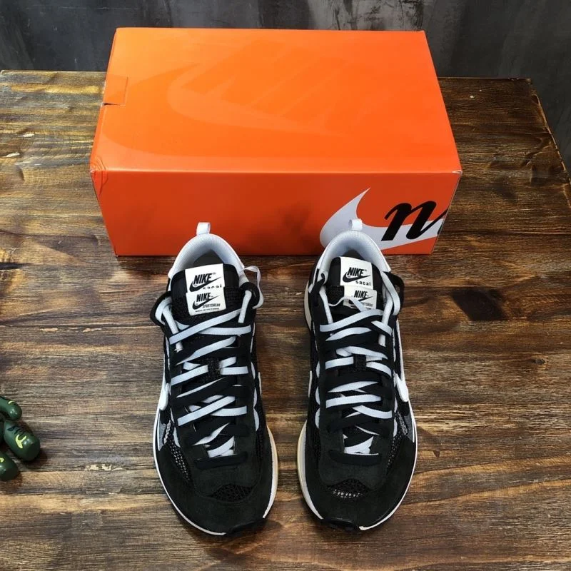 Sacai x Nike VaporWaffle Shoes Elegant 33381