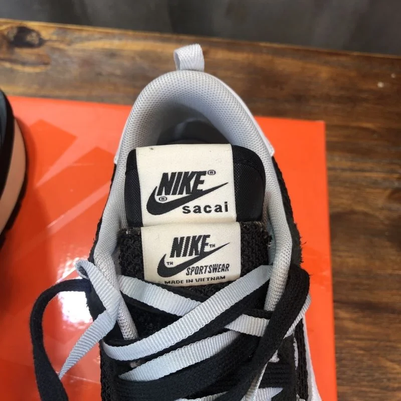 Sacai x Nike VaporWaffle Shoes Elegant 33381