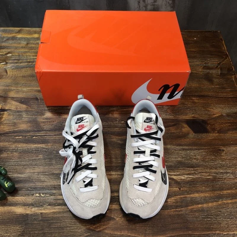 Vibrant Sacai x Nike VaporWaffle Shoes 33394