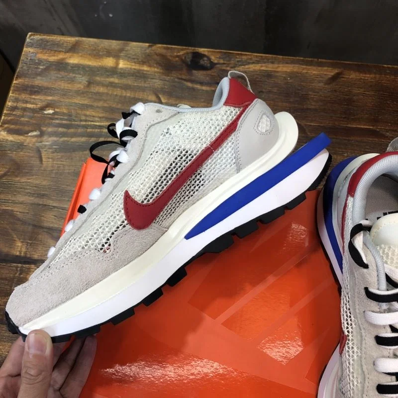 Vibrant Sacai x Nike VaporWaffle Shoes 33394