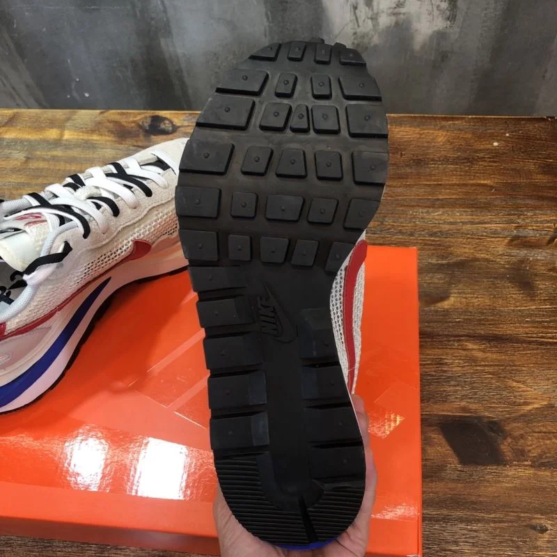 Vibrant Sacai x Nike VaporWaffle Shoes 33394
