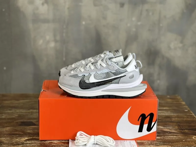 Lightweight Sacai x Nike VaporWaffle Shoes 33392