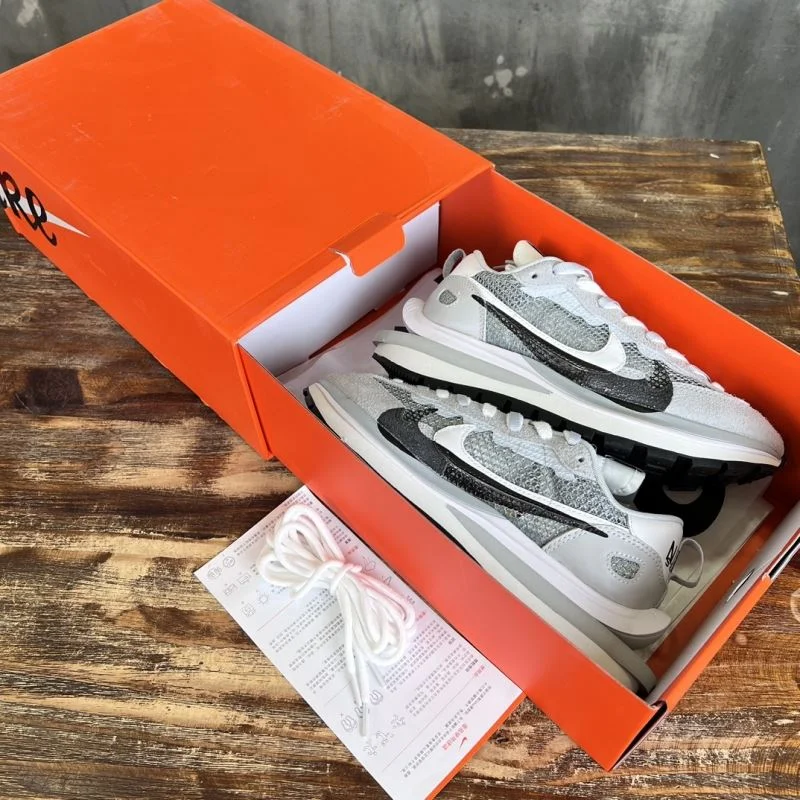 Lightweight Sacai x Nike VaporWaffle Shoes 33392