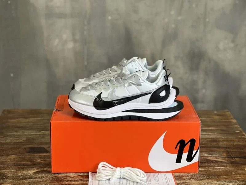 Sacai x Nike VaporWaffle Shoes OnTrend 33391