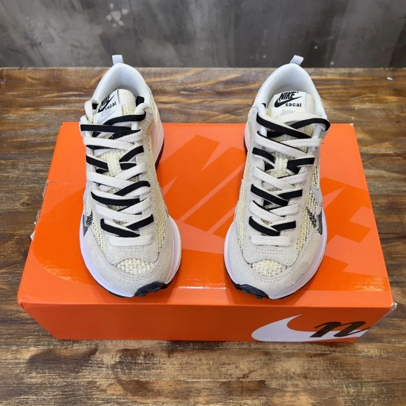 Modern Sacai x Nike VaporWaffle Shoes 33370