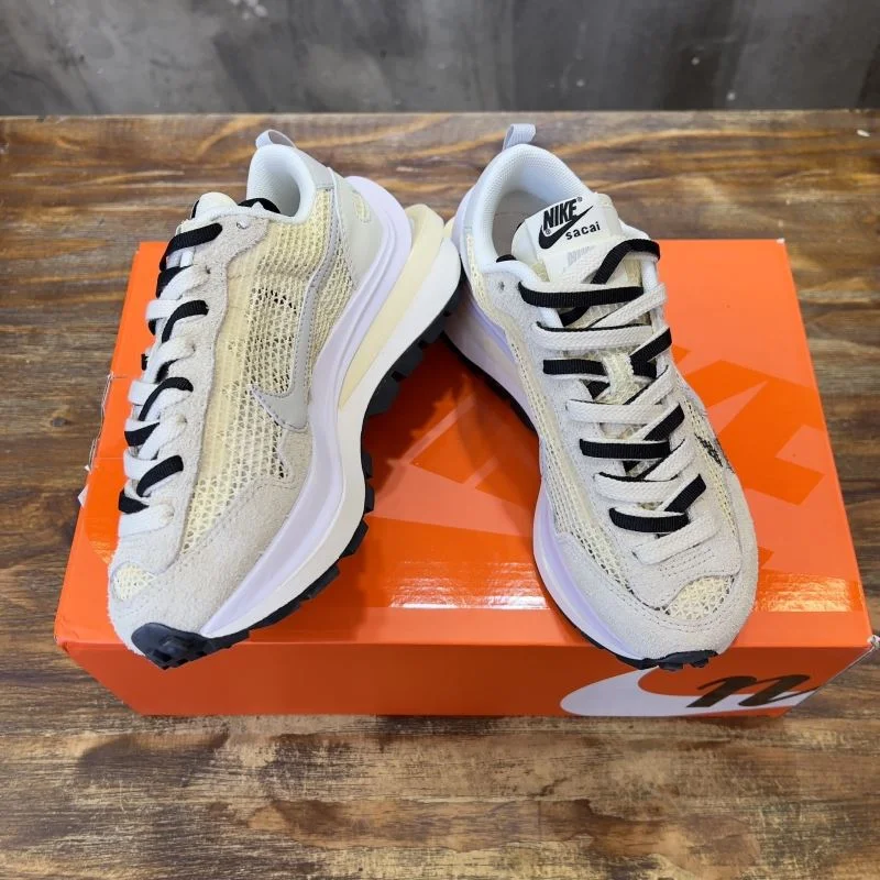 Modern Sacai x Nike VaporWaffle Shoes 33370