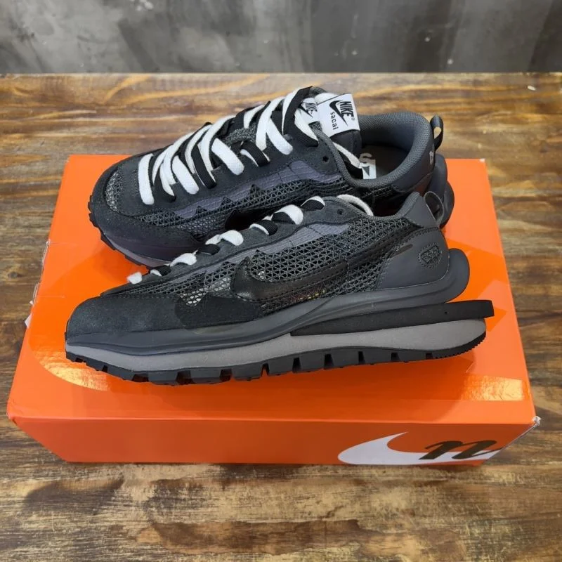 Sacai x Nike VaporWaffle Shoes EasyCare 33393