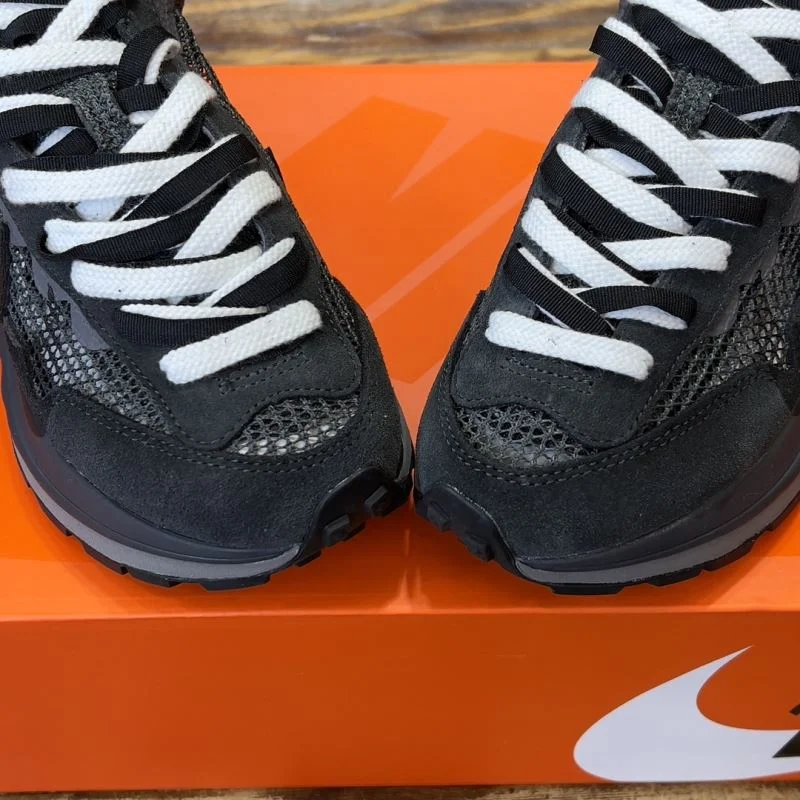 Sacai x Nike VaporWaffle Shoes EasyCare 33393